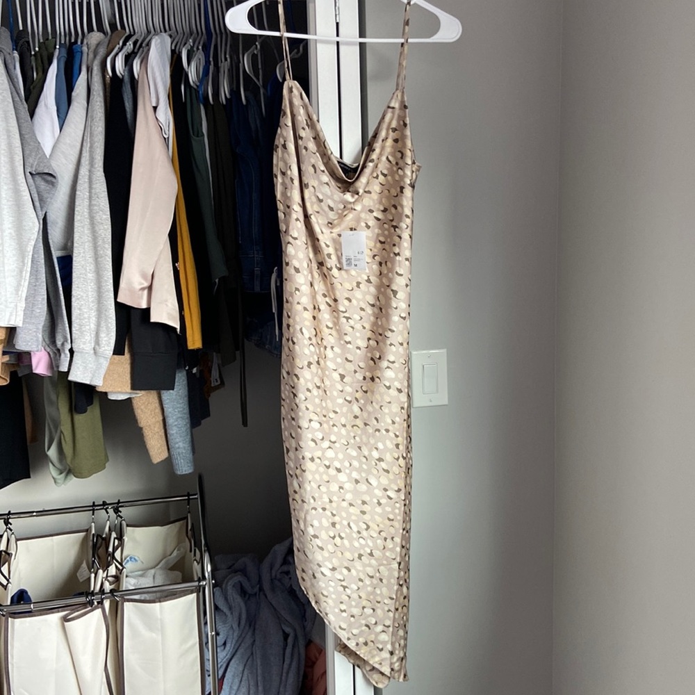 Forever 21 Tan Patterned Satin Dress, NWT